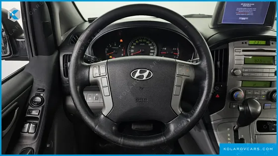 HYUNDAI STAREX 11-SEATER WAGON HVX