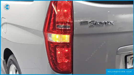 HYUNDAI STAREX 11-SEATER WAGON HVX