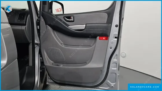 HYUNDAI STAREX 11-SEATER WAGON HVX