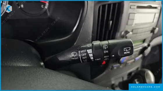 HYUNDAI STAREX 11-SEATER WAGON HVX