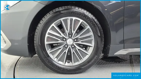 HYUNDAI GRANDEUR PREMIUM