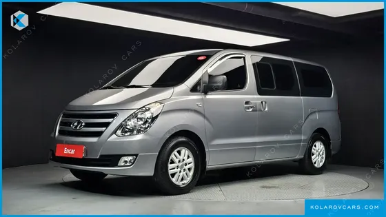HYUNDAI STAREX 5-SEATER VAN