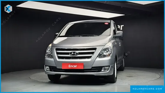 HYUNDAI STAREX 5-SEATER VAN