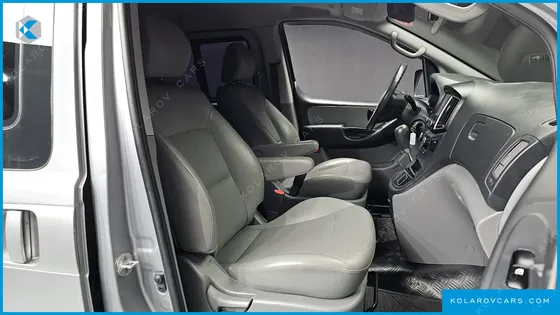 HYUNDAI STAREX 5-SEATER VAN