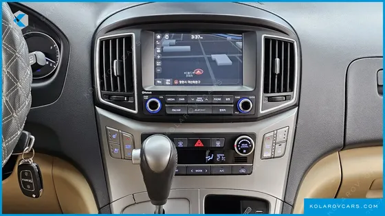 HYUNDAI STAREX 11-SEATER WAGON