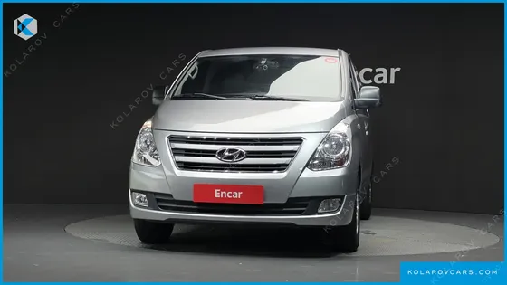 HYUNDAI STAREX 5-SEATER VAN