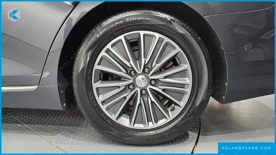 HYUNDAI GRANDEUR EXCLUSIVE