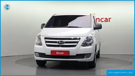 HYUNDAI STAREX 5-SEATER VAN