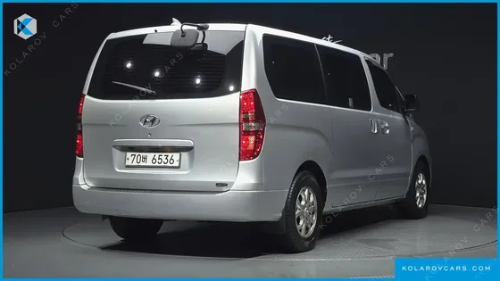HYUNDAI STAREX 12-SEATER WAGON
