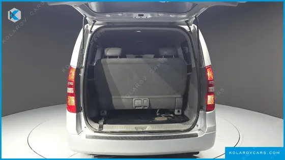 HYUNDAI STAREX 12-SEATER WAGON