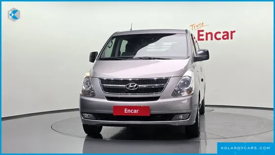 HYUNDAI STAREX 5-SEATER VAN