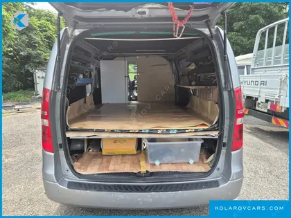 HYUNDAI STAREX CAMPING CAR