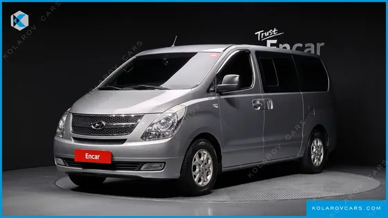 HYUNDAI STAREX 5-SEATER VAN