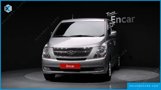 HYUNDAI STAREX 5-SEATER VAN