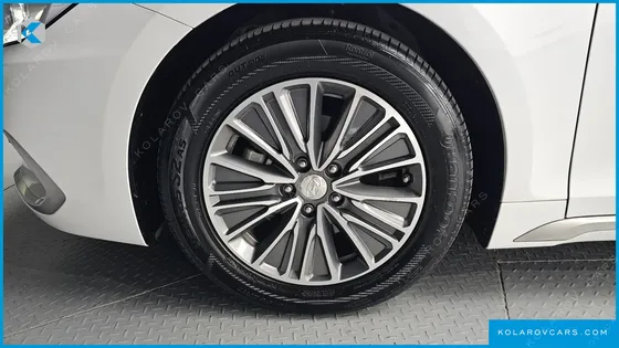 HYUNDAI GRANDEUR EXCLUSIVE