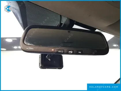 HYUNDAI STAREX 5-SEATER VAN