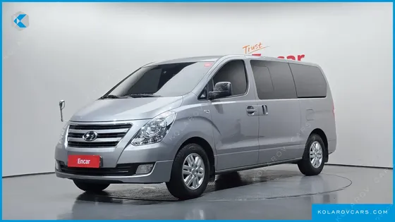HYUNDAI STAREX 5-SEATER VAN