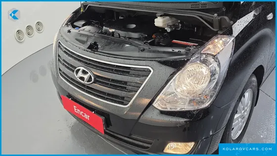HYUNDAI STAREX 11-SEATER WAGON