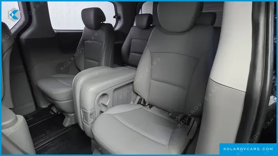 HYUNDAI STAREX 11-SEATER WAGON