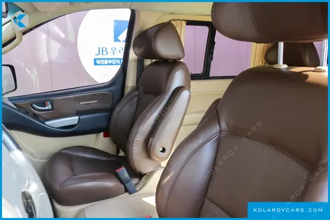 HYUNDAI STAREX 4WD LIMOUSINE