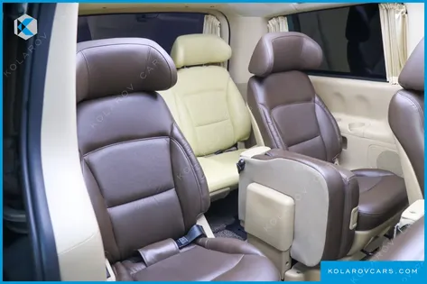 HYUNDAI STAREX 4WD LIMOUSINE