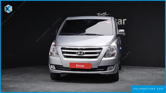 HYUNDAI STAREX 3-SEATER VAN