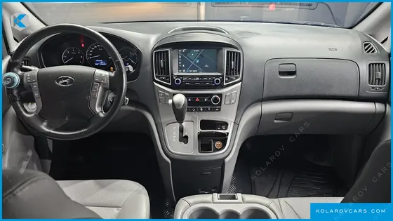 HYUNDAI STAREX 3-SEATER VAN