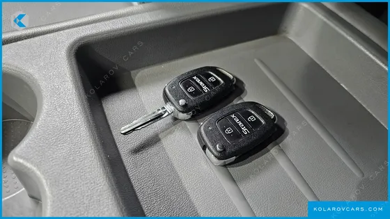 HYUNDAI STAREX 3-SEATER VAN