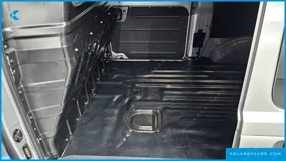 HYUNDAI STAREX 3-SEATER VAN