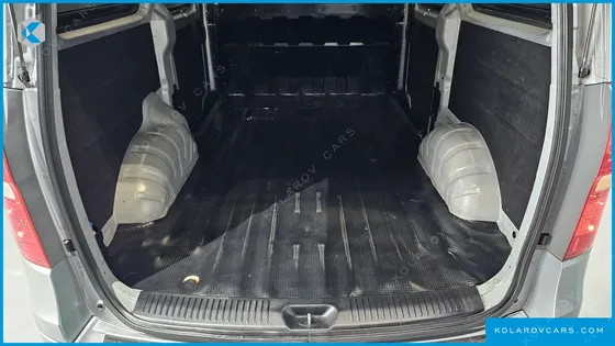 HYUNDAI STAREX 3-SEATER VAN