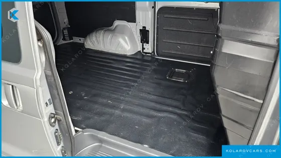 HYUNDAI STAREX 3-SEATER VAN