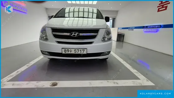 HYUNDAI STAREX 3-SEATER VAN