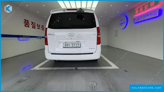 HYUNDAI STAREX 3-SEATER VAN