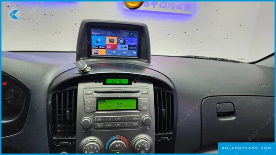 HYUNDAI STAREX 3-SEATER VAN