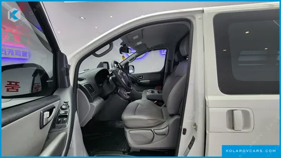 HYUNDAI STAREX 3-SEATER VAN
