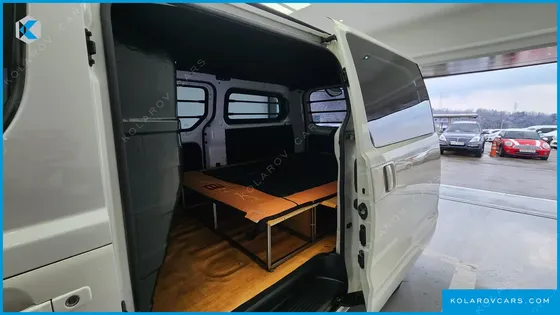 HYUNDAI STAREX 3-SEATER VAN