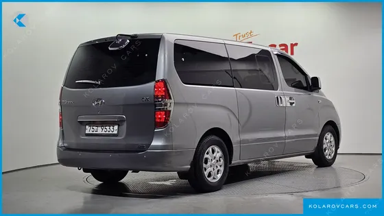 HYUNDAI STAREX 12-SEATER WAGON