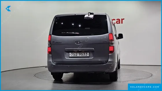 HYUNDAI STAREX 12-SEATER WAGON