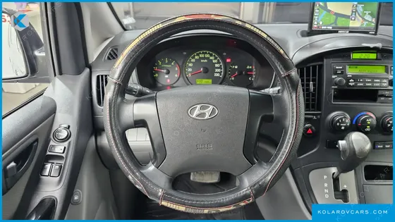 HYUNDAI STAREX 12-SEATER WAGON