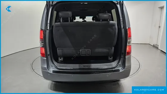 HYUNDAI STAREX 12-SEATER WAGON