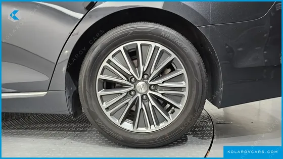 HYUNDAI GRANDEUR EXCLUSIVE