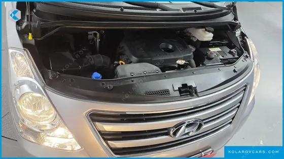 HYUNDAI STAREX 3-SEATER VAN