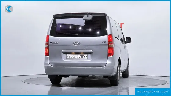 HYUNDAI STAREX 11-SEATER WAGON