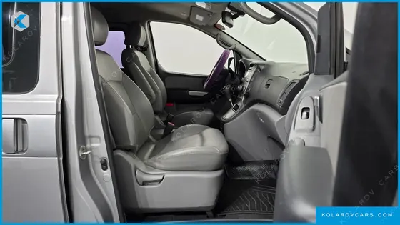HYUNDAI STAREX 11-SEATER WAGON