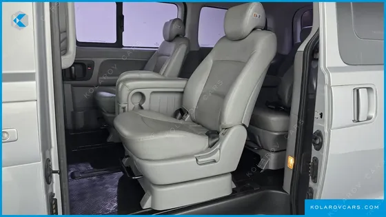 HYUNDAI STAREX 11-SEATER WAGON