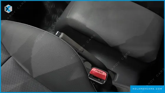 HYUNDAI STAREX 11-SEATER WAGON