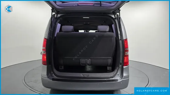 HYUNDAI STAREX 11-SEATER WAGON