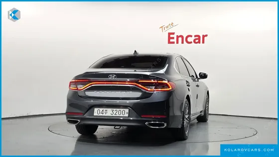 HYUNDAI GRANDEUR PREMIUM
