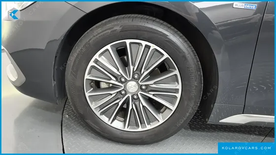 HYUNDAI GRANDEUR PREMIUM