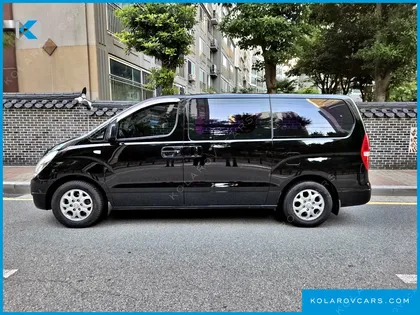 HYUNDAI STAREX 3-SEATER VAN